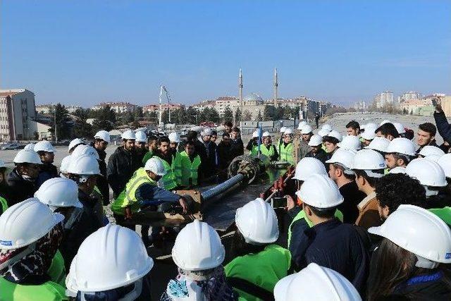 Büyükşehir’den Mühendis Adaylarına Mühendislik Dersi