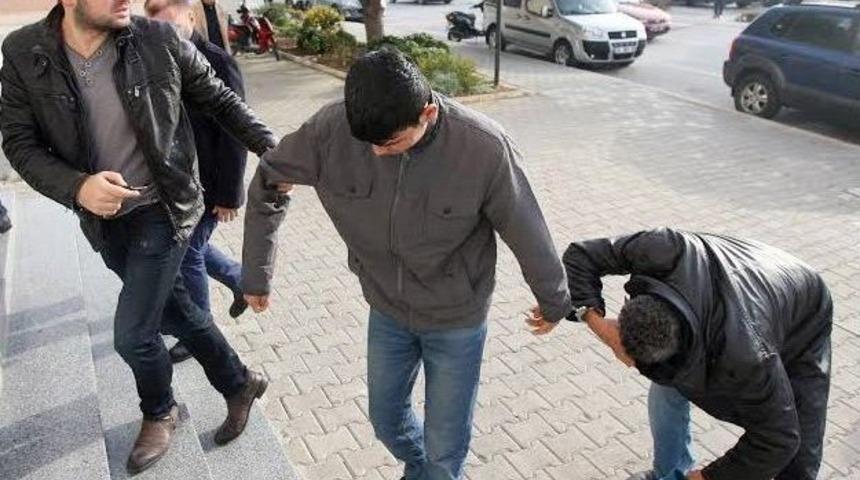 İnsan Ka&ccedil;ak&ccedil;ısı 18 Kişi Adliyede