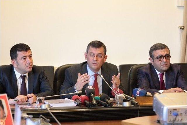 Chp Ve Hdp Grup Başkanvekilleri Suruç’ta Ölenlerin Ailelerini Kabul Etti