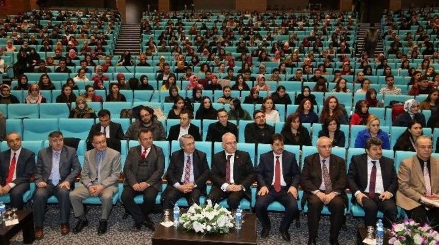 &Uuml;niversitemizde &ldquo;somut Olmayan K&uuml;lt&uuml;rel Miras; Yozgat Ne Yapabilir?&rdquo; Konulu Konferans D&uuml;zenlendi