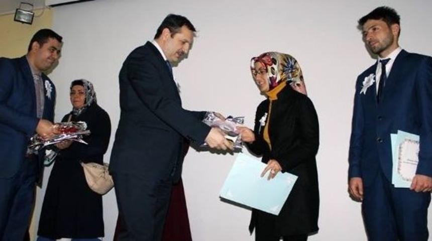 Yozgat&rsquo;ta 32 A&ccedil;ık&ouml;ğretim &Ouml;ğrencisi Diplomalarını Aldı