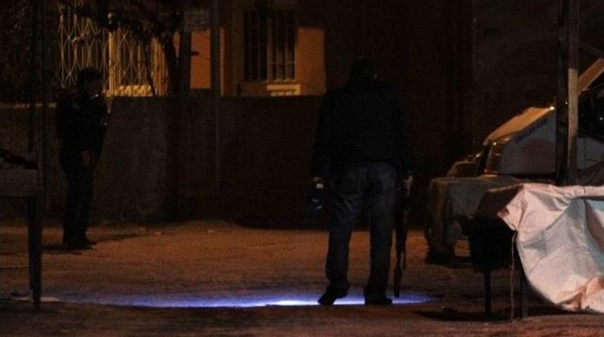 Adana&rsquo;da Polis Merkezine Saldırı