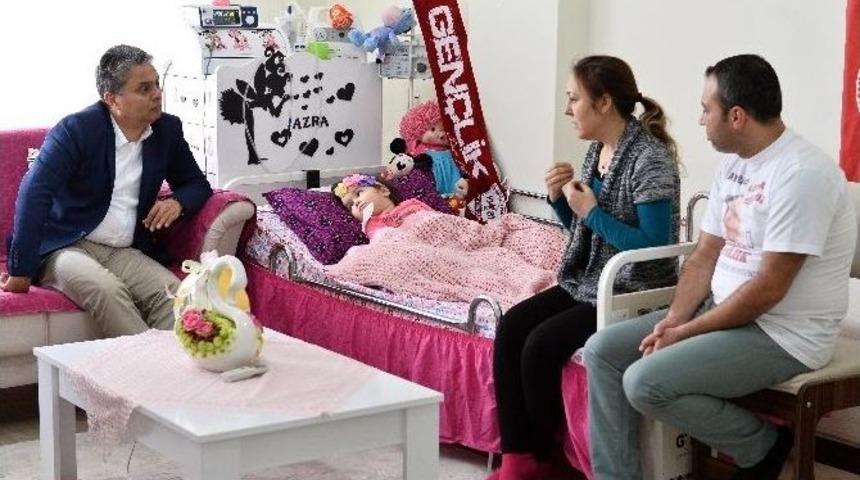 Başkan Uysal&rsquo;dan Azra Bebeğe Moral Ziyareti