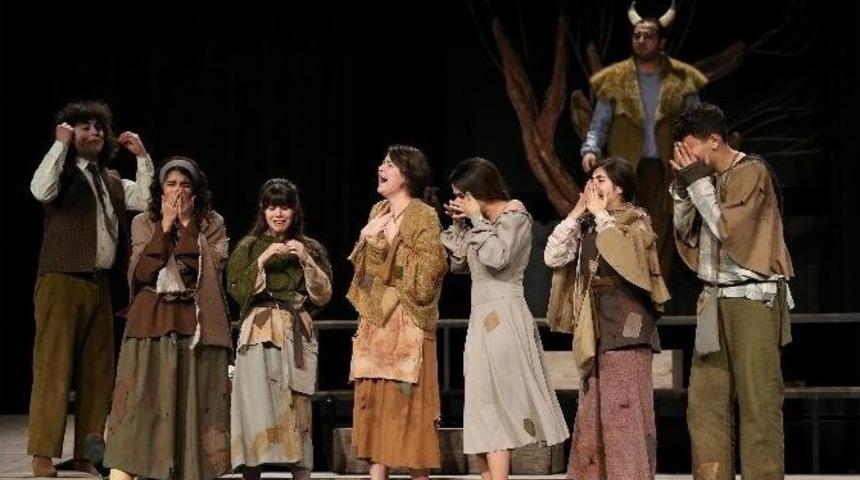 Ayak Bacak Fabrikası Oyununa B&uuml;y&uuml;k İlgi