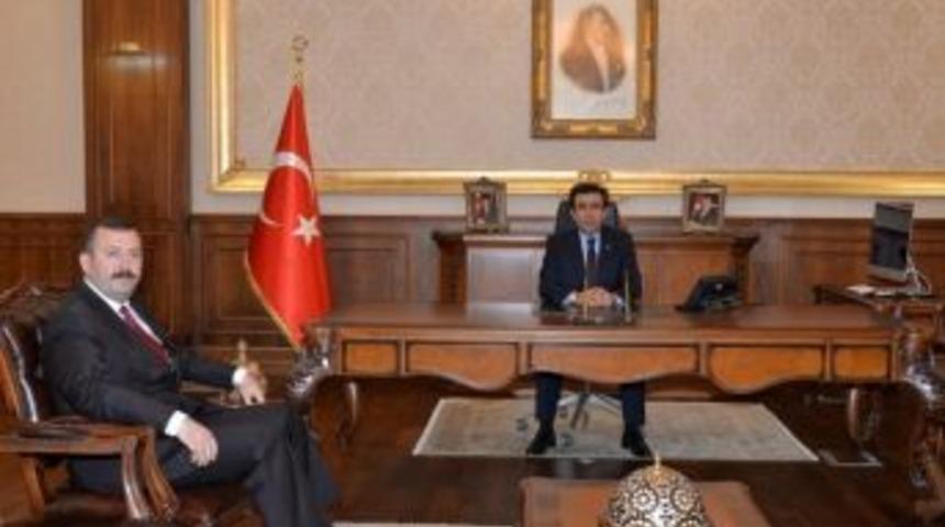 Genel Sekreter Aydınlık&rsquo;tan Vali G&uuml;zeloğlu&rsquo;na Ziyaret