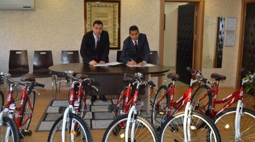 "okullarda Fiziksel Aktivitenin Arttırılması" Projesi Protokol&uuml; İmzalandı