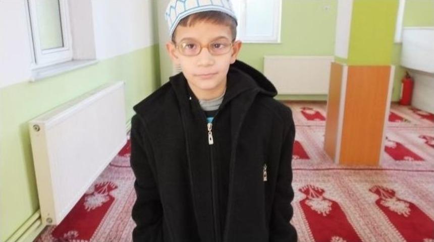 Burhaniye&rsquo;de K&uuml;&ccedil;&uuml;k M&uuml;ezzin İlgi G&ouml;rd&uuml;