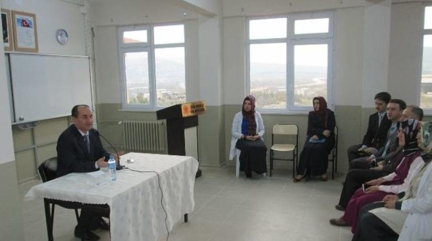 Soma Kaymakamı Altıntaş &Ouml;ğrencilerle S&ouml;yleşi Yaptı