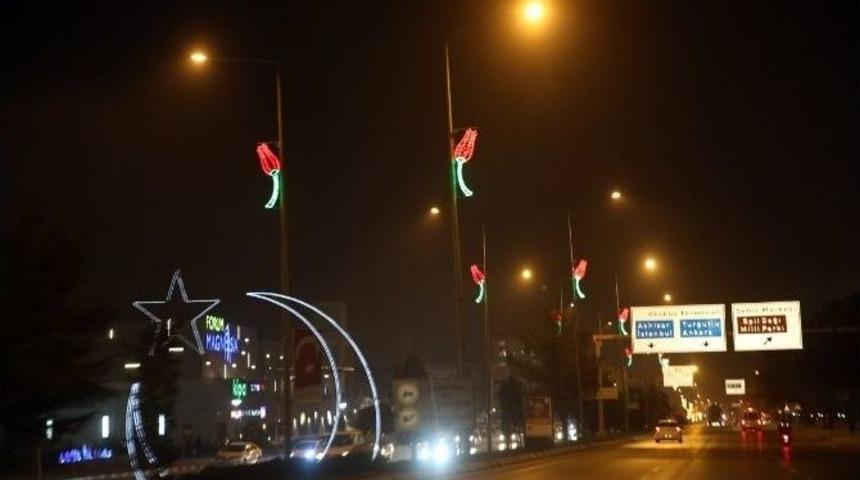 Dev Bulvara Muhteşem Aydınlatma