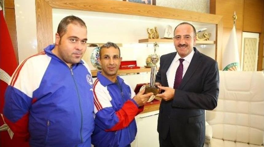 Kupalar Başkan Duruay’a