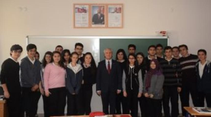 Rekt&ouml;r G&uuml;ndoğan: &ldquo;bir Matematik &Ouml;ğretmeni B&uuml;t&uuml;n Hayatımı Değiştirdi&rdquo;