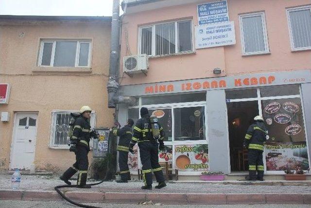 Restoranın Bacasında Çıkan Yangın Korkuttu