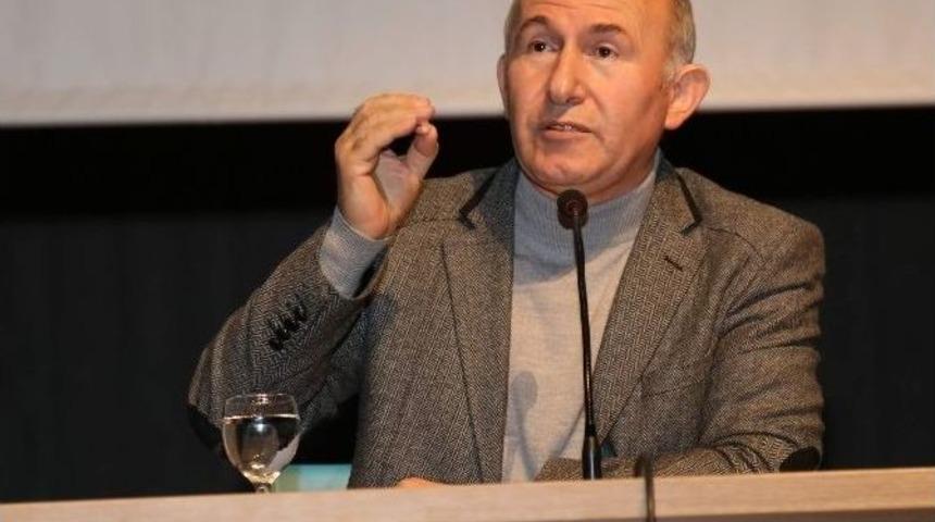 Prof. Dr. Şimşirgil, &ldquo;tarihte Osmanlı Devleti Kadar Yanlış Bilinen Başka Bir Devlet Olmadı&rdquo;