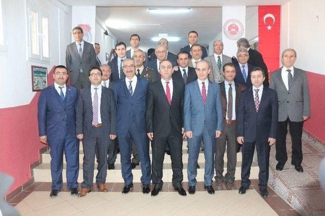 Kapalı Cezaevinde &ldquo;neticede Her Şey G&uuml;zel Olacak&rdquo; Projesi A&ccedil;ılışı Yapıldı 2
