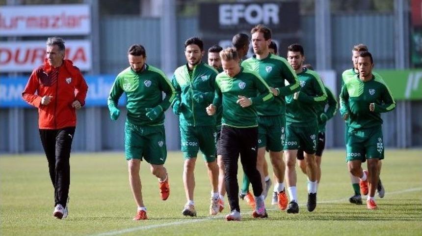 Bursaspor, Torku Konyaspor&rsquo;a Bileniyor