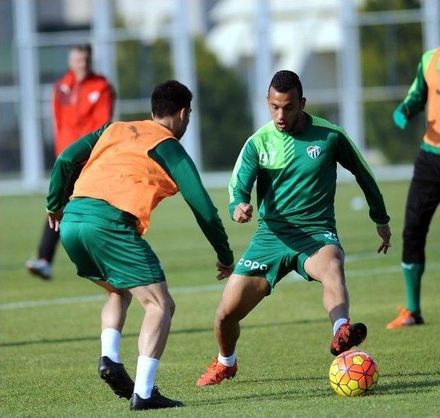 Bursaspor, Torku Konyaspor’a Bileniyor