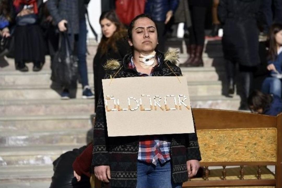 Madde Bağımlılığına Sokak Tiyatrosu İle Dikkat &Ccedil;ektiler