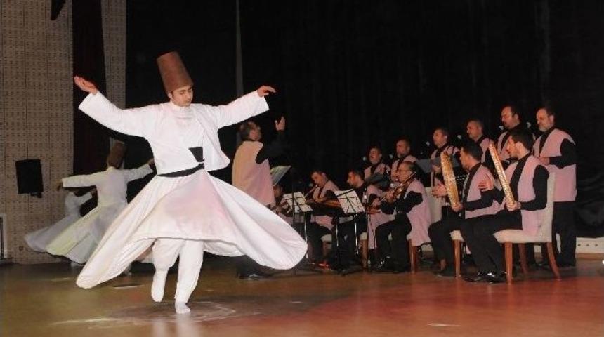 &Uuml;niversite&rsquo;de Şeb-i Ar&ucirc;s T&ouml;reni D&uuml;zenlendi