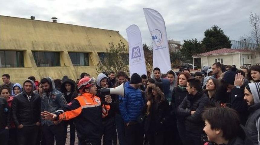 Dakik Ve Afad&rsquo;dan &Uuml;niversitelilere Afet Bilinci Eğitimi