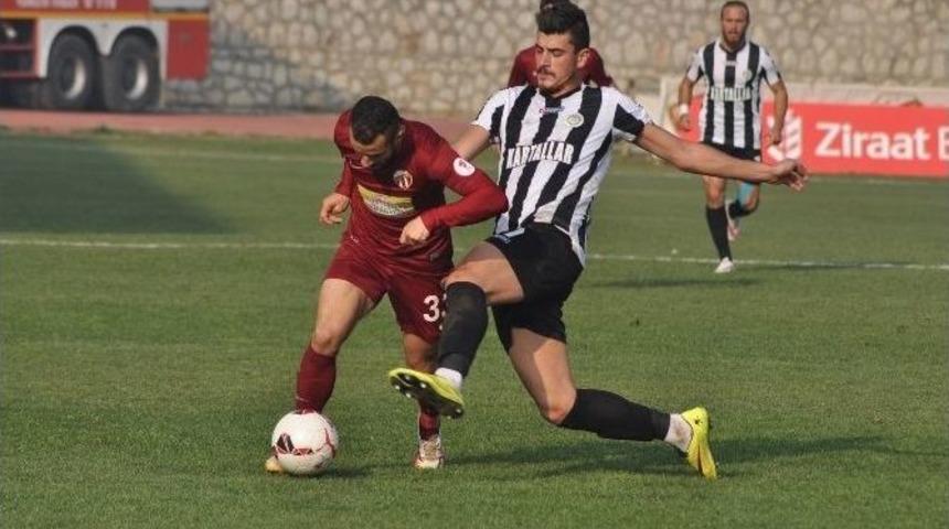 İneg&ouml;lspor Teknik Direkt&ouml;r&uuml; Taşkın G&uuml;ng&ouml;r: