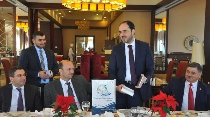 Muhtar Dernekleri Başkanları Başiskele’de Bir Araya Geldi