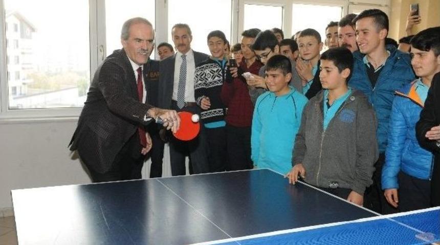 B&uuml;y&uuml;kşehir&rsquo;den Spora Ve Eğitime Destek