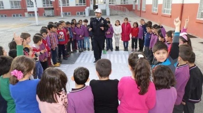 838 &Ouml;ğrenciye Trafik Eğitimi Verildi