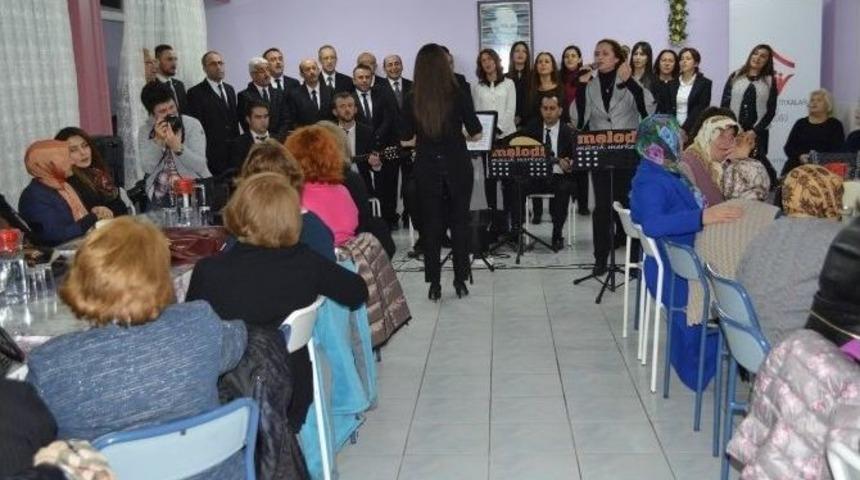 Huzurevinde, İlk T&uuml;rk Kadın Mitingi Anısına Program D&uuml;zenlendi