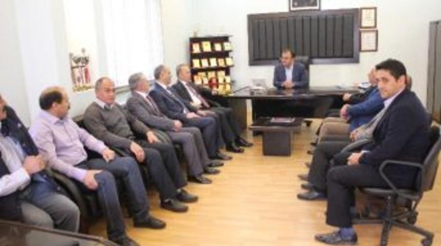 Vali G&uuml;ner&rsquo;den T&uuml;rk-iş İl Temsilciğine Ziyaret