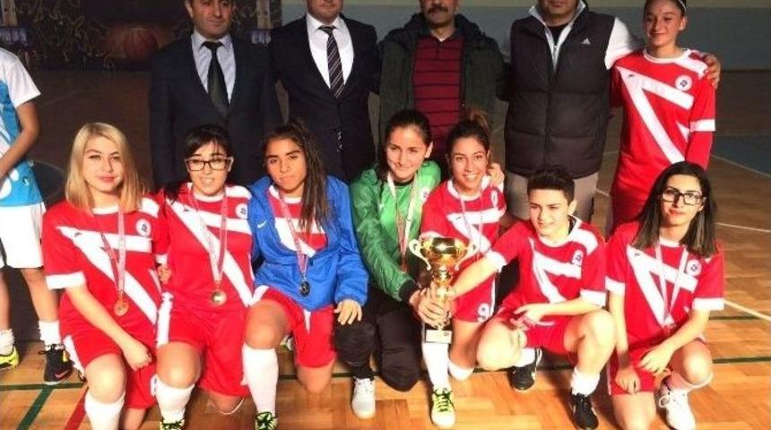 Tavur&rsquo;lu Salih Dede Anadolu Lisesi Şampiyon Oldu