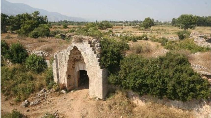 Sel&ccedil;uklu Mirası Evdirhan&rsquo;da Kazı &Ccedil;alışmaları Tamamlandı