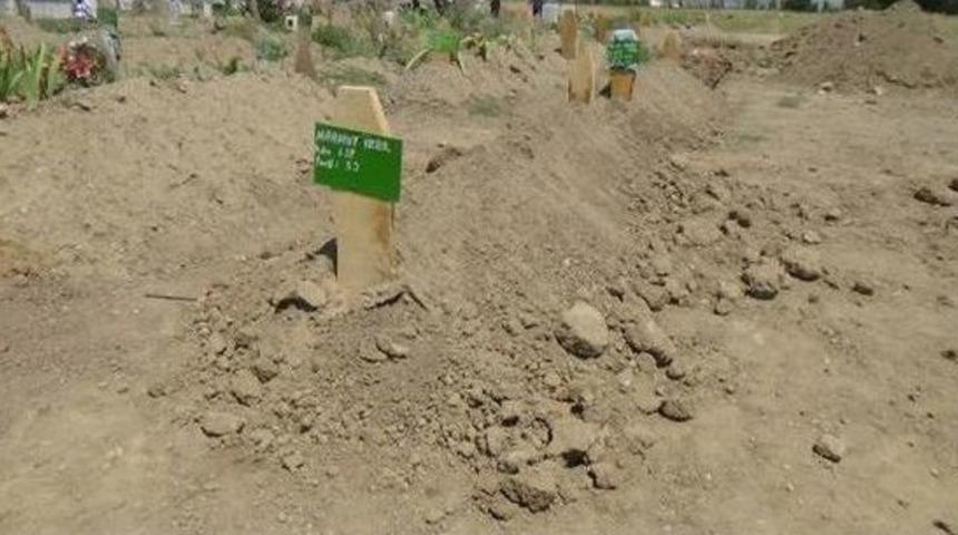 A&ccedil;ılan Mezardan &rsquo;yeşil&rsquo; &Ccedil;ıkmadı