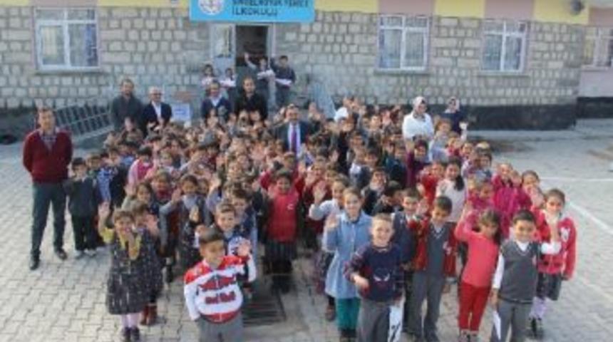 Develi Belediye Başkanı Mehmet Cabbar Okulları Ziyaret Etti