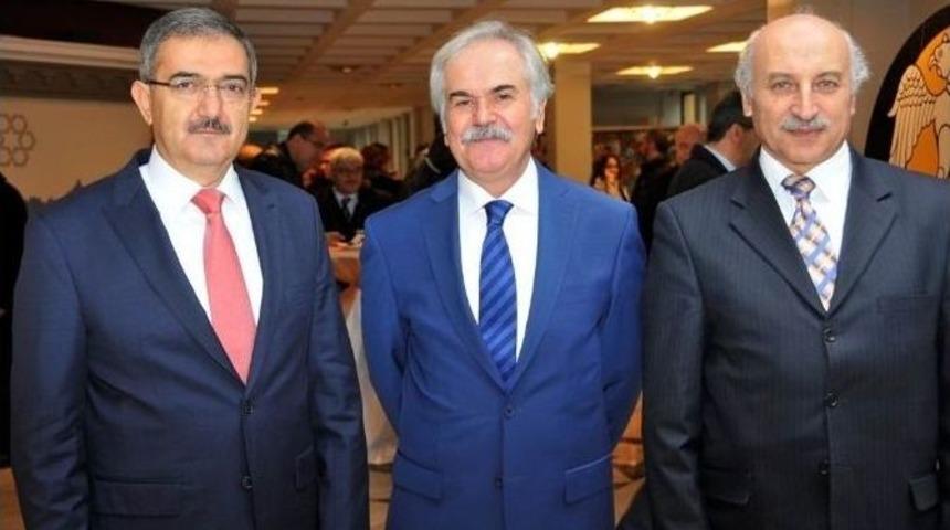 Sel&ccedil;uk&rsquo;ta Rekt&ouml;r Adayı Belirleme Se&ccedil;imleri Başladı