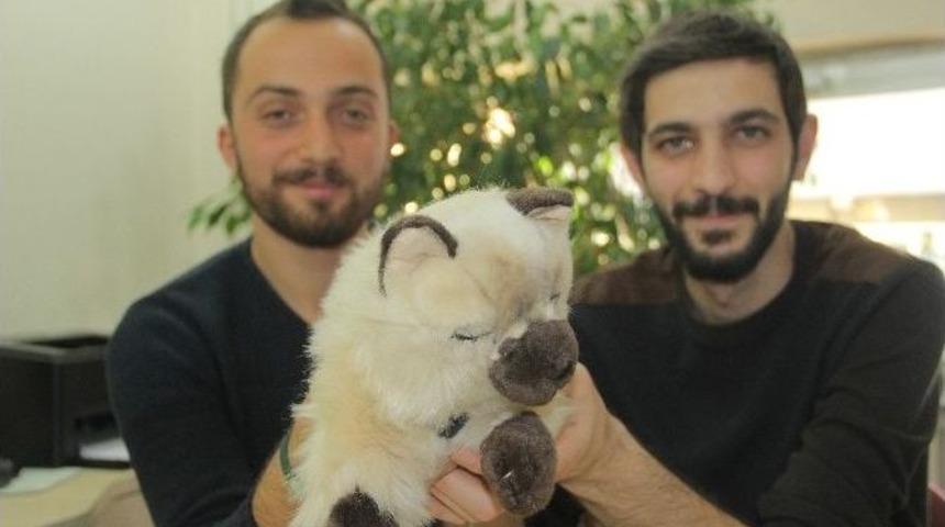 (özel Haber) Bu Kedi, Stres Ve Depresyonu Alıyor