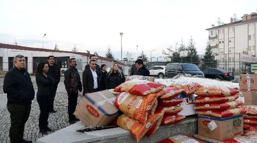 Isparta&rsquo;dan T&uuml;rkmenlere Gıda Ve Giyecek Yardımı