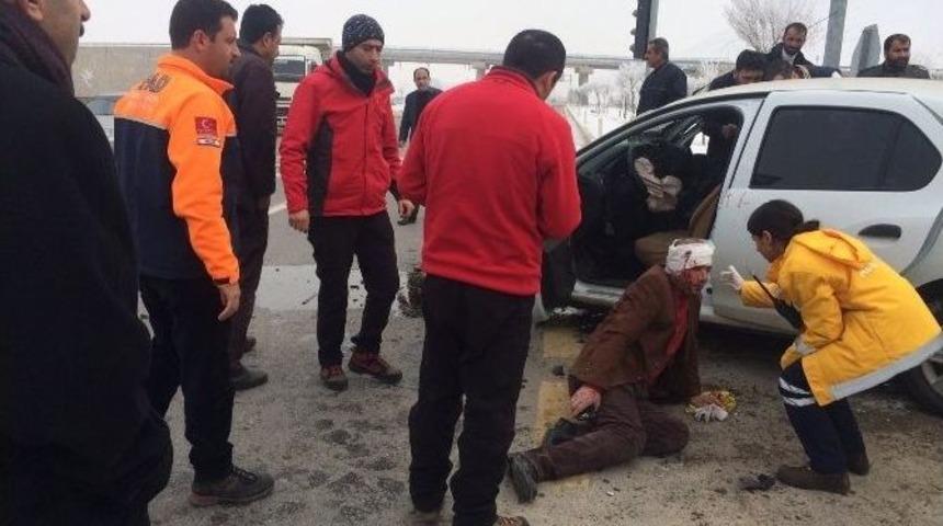 Muş&rsquo;ta Trafik Kazası: 2 Yaralı