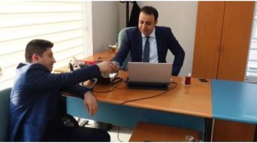 Avukat, Bankanın Kendisine Fazla &Ouml;dediği 4 Bin Lirayı İade Etti