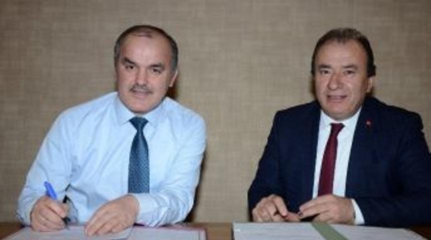 Pamukkale Belediyesi&rsquo;nden Babadağ Belediyesi&rsquo;ne Ara&ccedil; Desteği