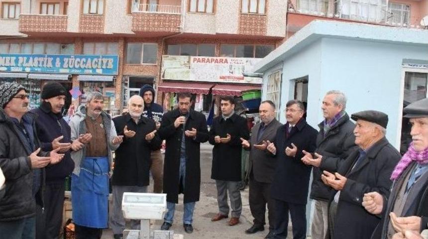 Niğde&rsquo;de Pazar Yerlerinin Toplu Dua İle A&ccedil;ılması Uygulaması Devam Ediyor