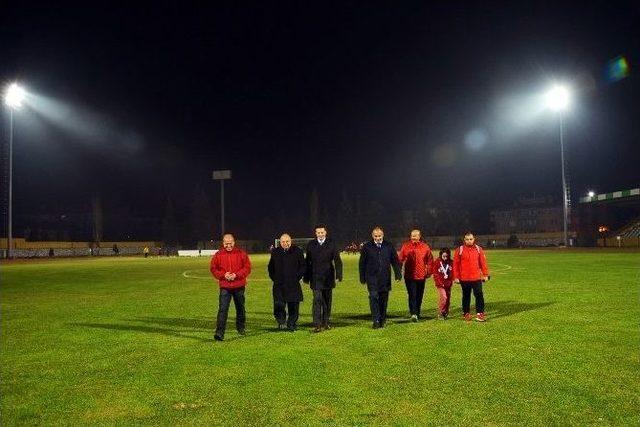 Atat&uuml;rk Stadı Gece Ma&ccedil;larına Hazır 1