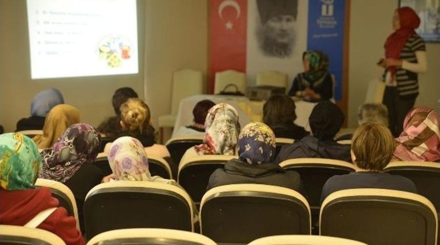 Tepebaşı&rsquo;nda Kadınlara Y&ouml;nelik Sağlık Eğitimleri S&uuml;r&uuml;yor