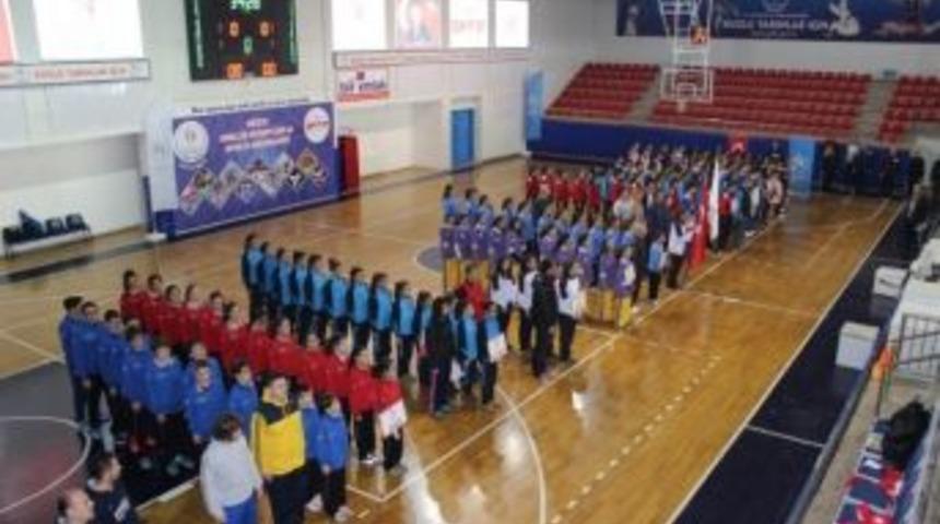 D&uuml;zce&rsquo;de Analig Basketbol Grup M&uuml;sabakaları Başladı