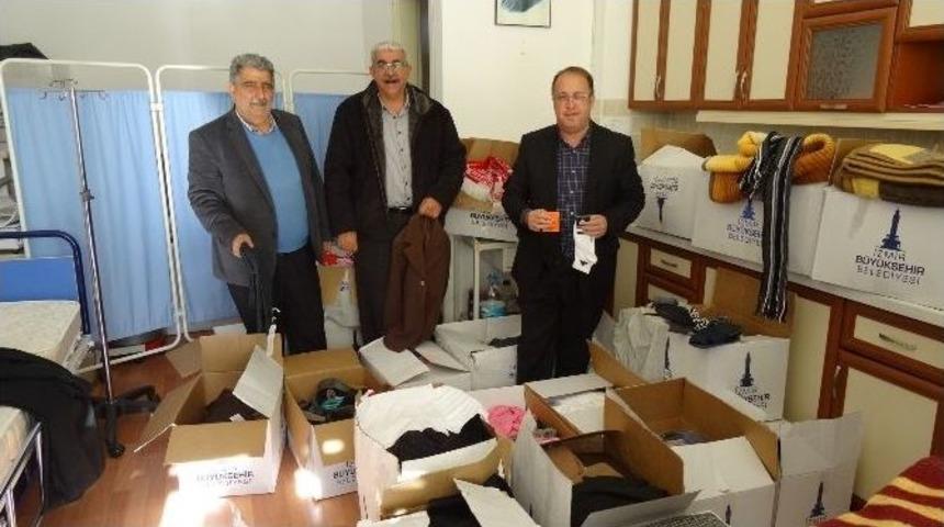 İzmir Belediyesi&rsquo;nden Ka&ccedil;aklara Yardım Malzemesi