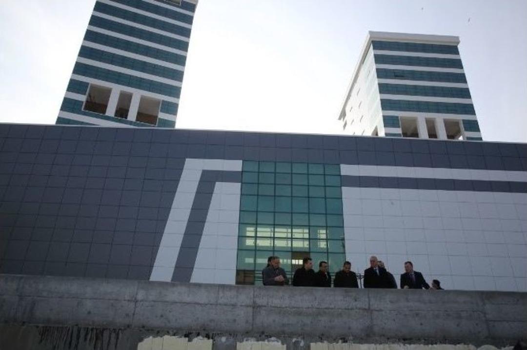 Manisa&rsquo;nın İkiz Kulelerinde Sona Yaklaşıldı