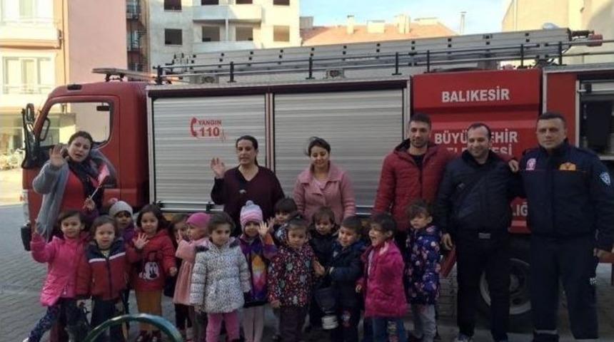 Burhaniye&rsquo;de Miniklere Yangın Tatbikatı