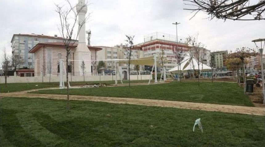 G&uuml;ng&ouml;ren Park Yenileniyor