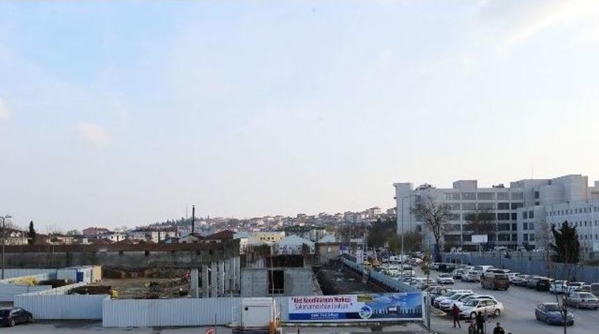 Akom 2016&rsquo;da Hizmette