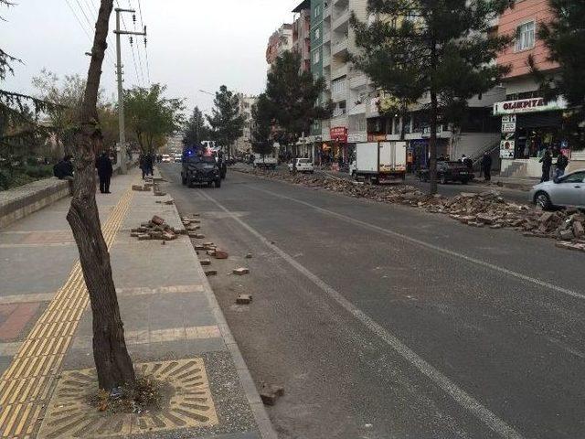 Diyarbakır’da Olaylı Yürüyüş