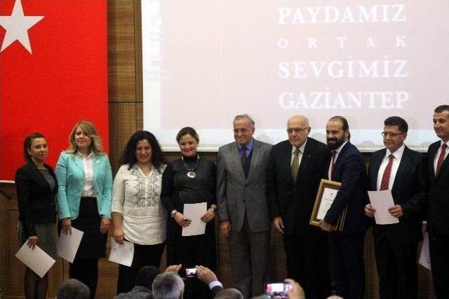 Gaziantep Folklor Kulübü’ne Hizmet Ödülü